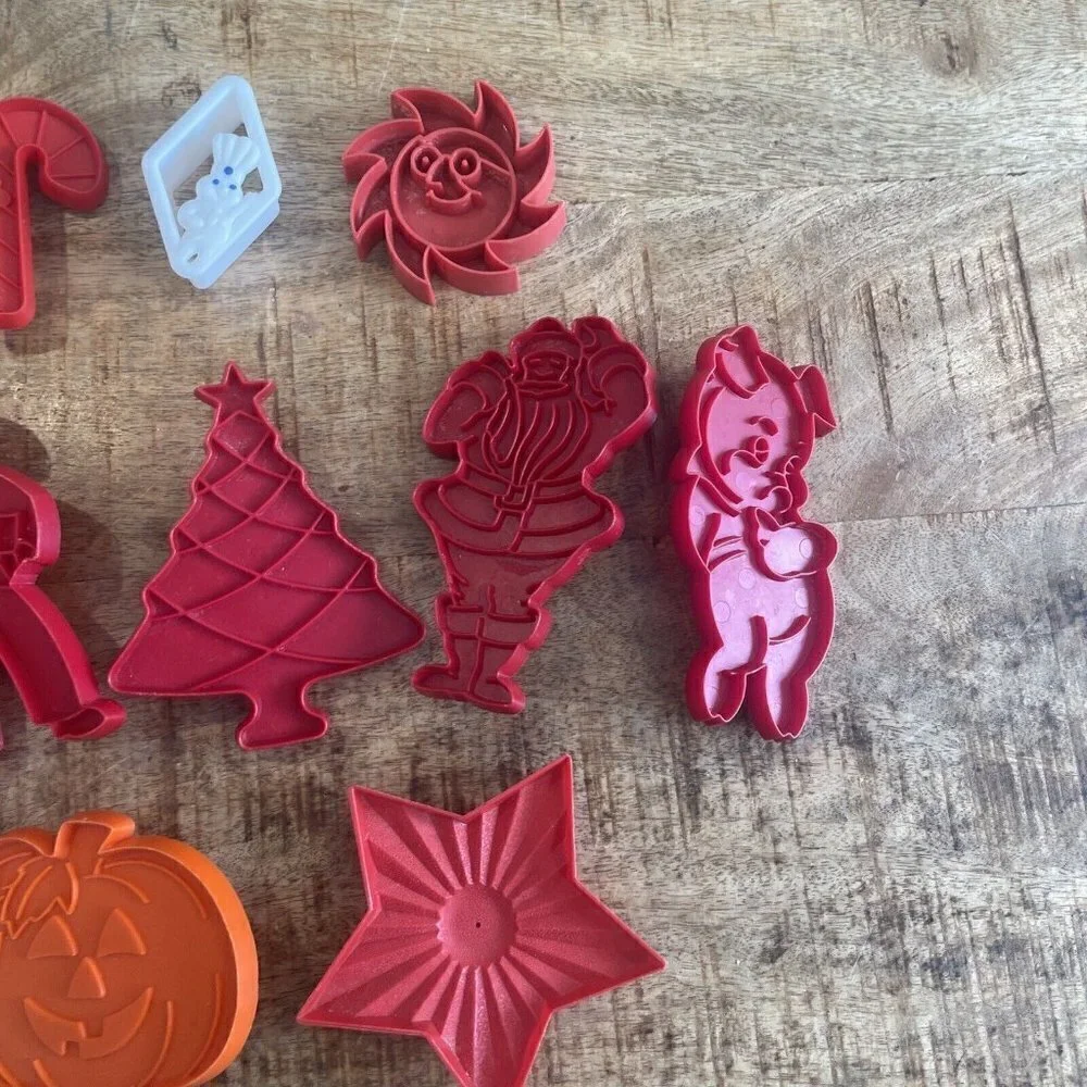 Vintage Red Holiday Cookie Cutters Pig Pumpkin Santa Rabbit Sun Star Christmas